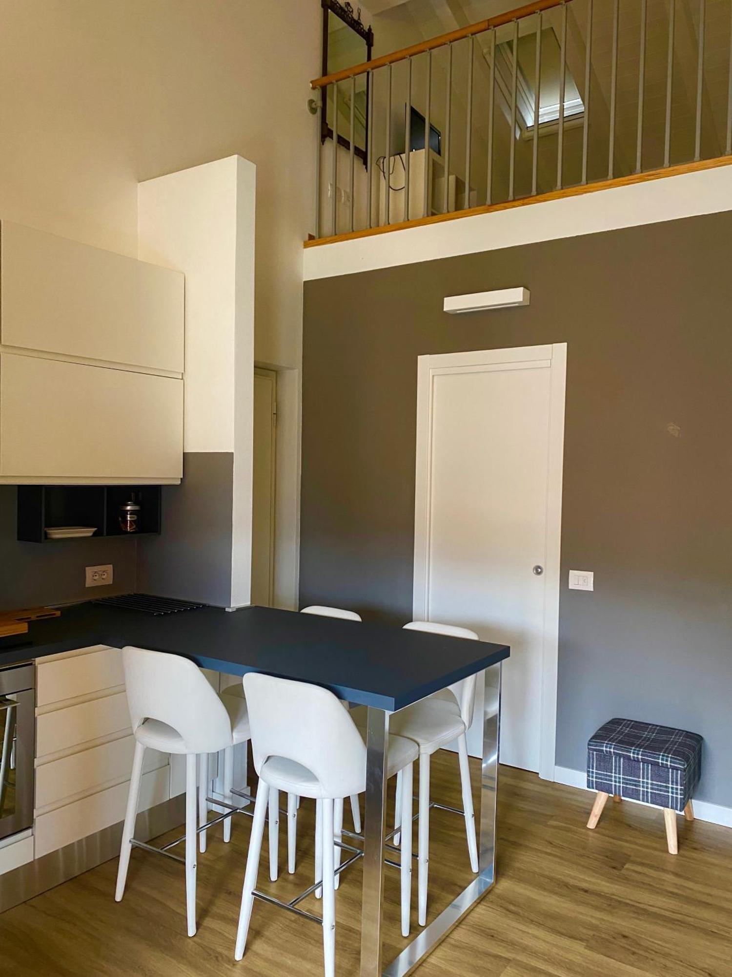 Modern Apartment With Terrace And Mezzanine Floor 콜리코 외부 사진